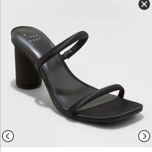 Black Two Strap Classic Heel